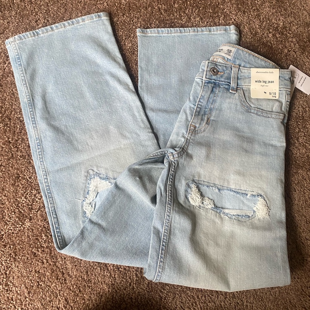 NWT Abercrombie girls 9/10 long wide leg jean